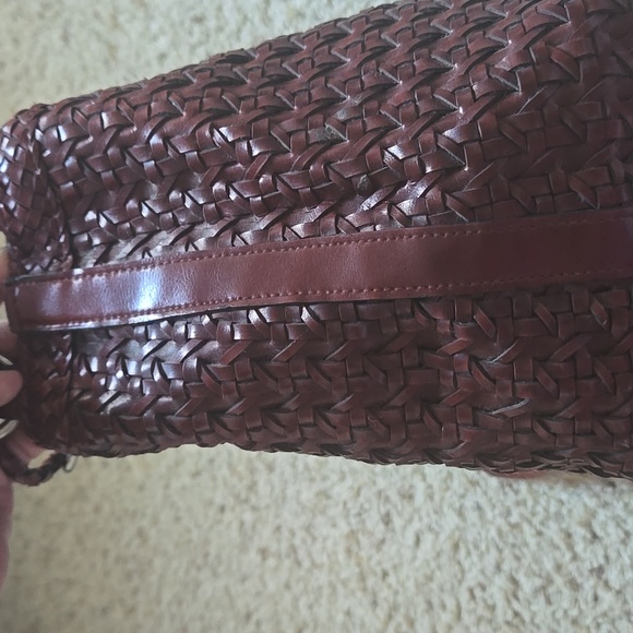 Oxblood Woven Shoulder BUCKET Bag - Picture 8 of 16